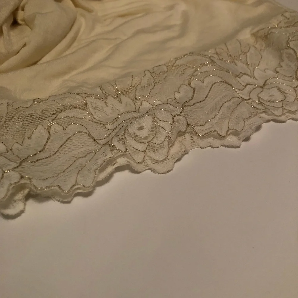 Flora Nikrooz Robe - Picture 3 of 3